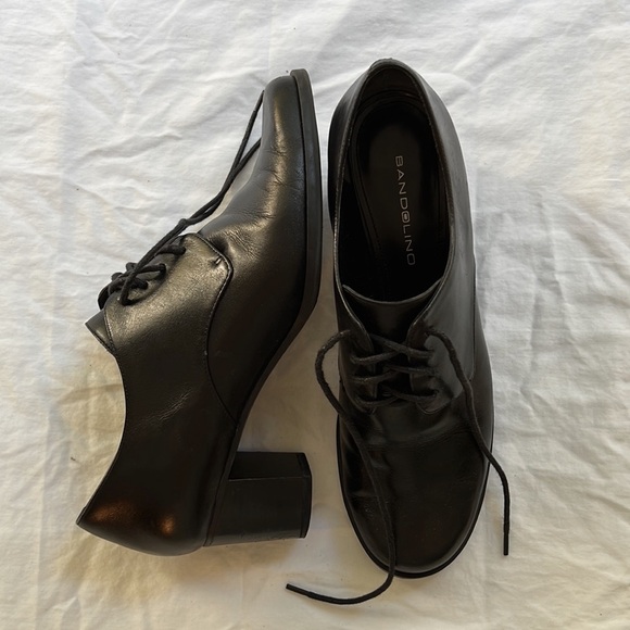Bandolino BD Bordeaux Lace-Up Block Heel Oxford in Black Leather (8.5) - Picture 3 of 15